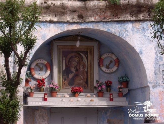 Monopoli-Altar-650x493