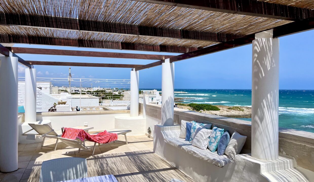 Terrazzo panoramico di 34 mq sul mare